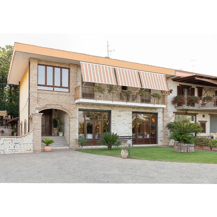 Rooms & Restaurant Il Castagneto Campagna Ngoại thất bức ảnh