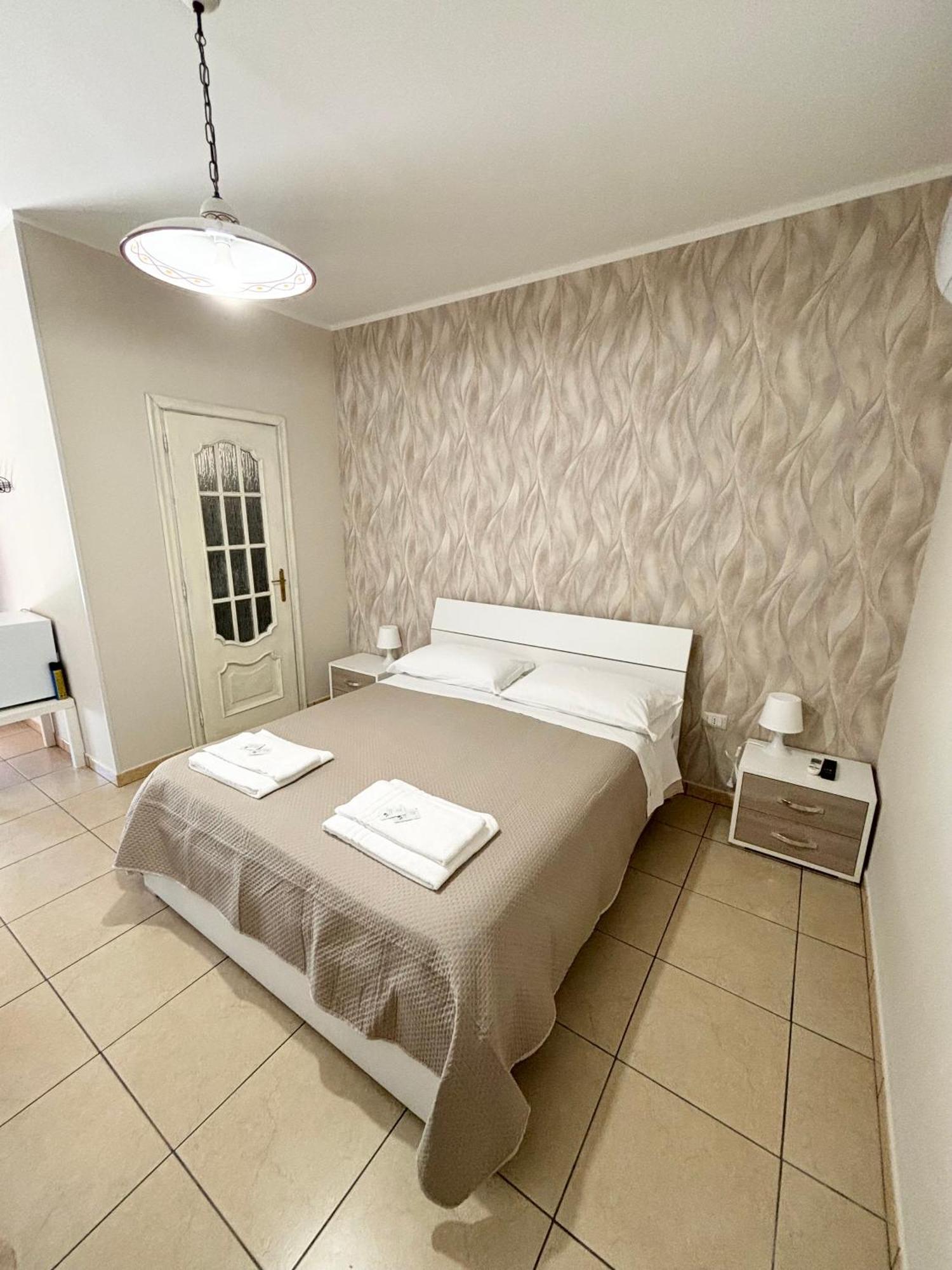 Rooms & Restaurant Il Castagneto Campagna Ngoại thất bức ảnh