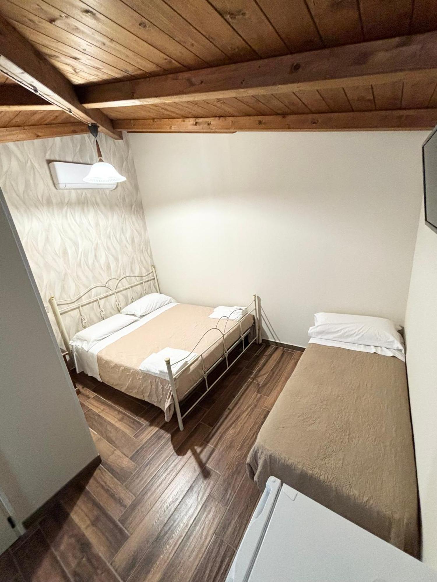 Rooms & Restaurant Il Castagneto Campagna Ngoại thất bức ảnh