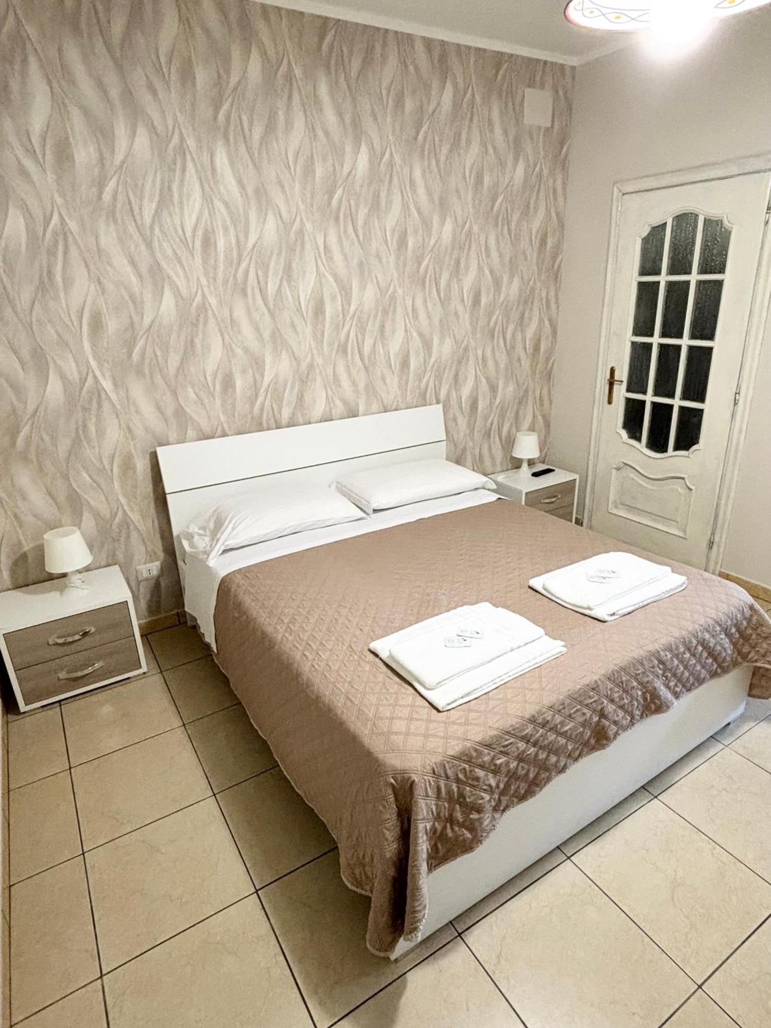 Rooms & Restaurant Il Castagneto Campagna Ngoại thất bức ảnh
