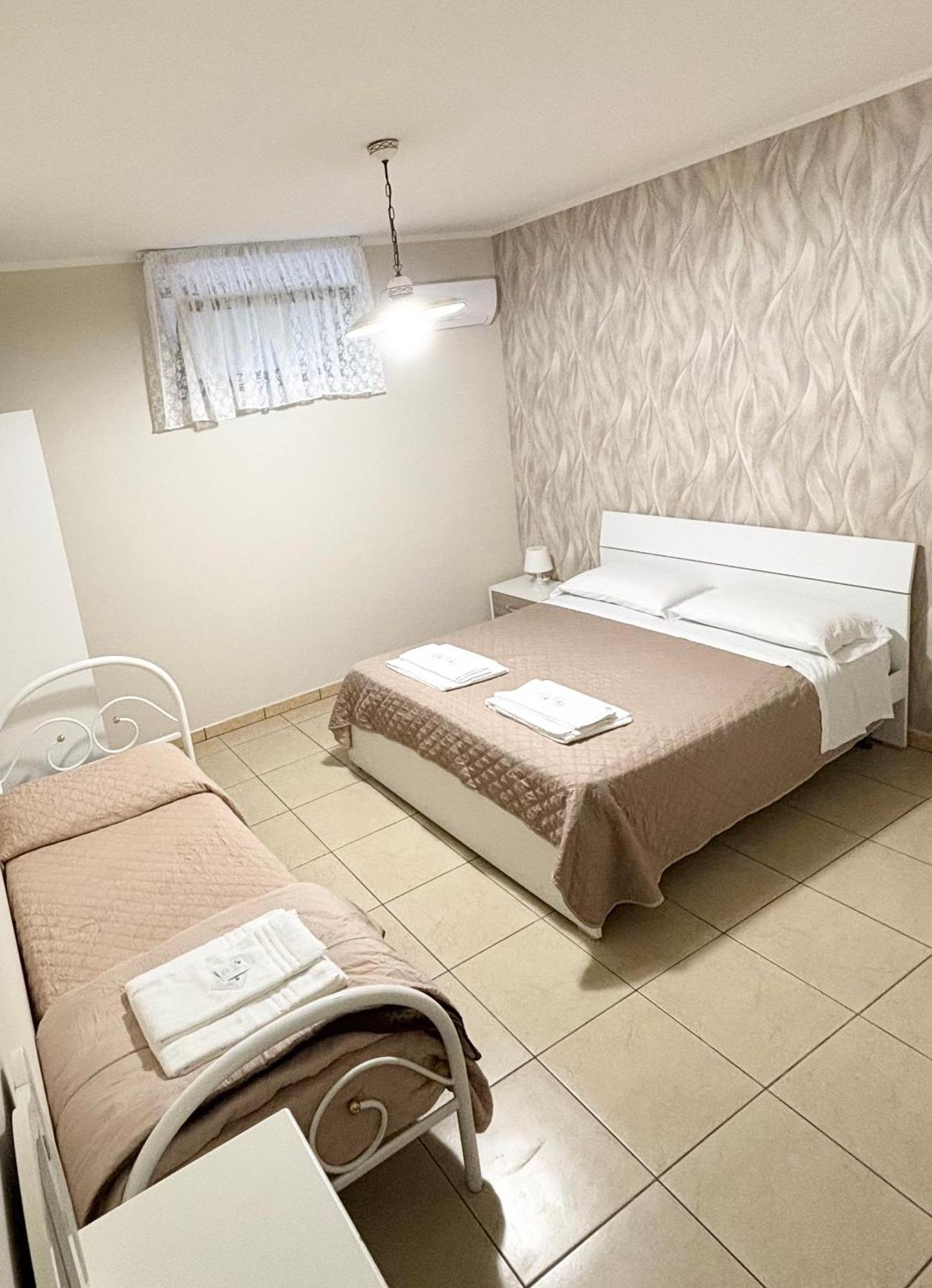 Rooms & Restaurant Il Castagneto Campagna Ngoại thất bức ảnh
