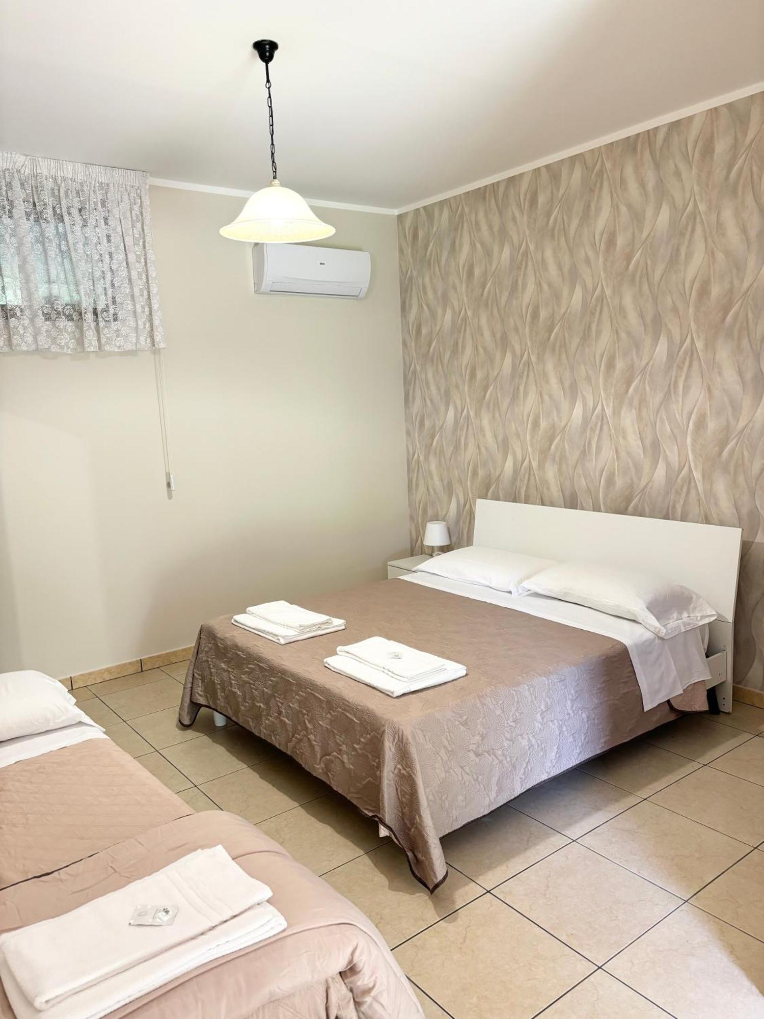 Rooms & Restaurant Il Castagneto Campagna Ngoại thất bức ảnh
