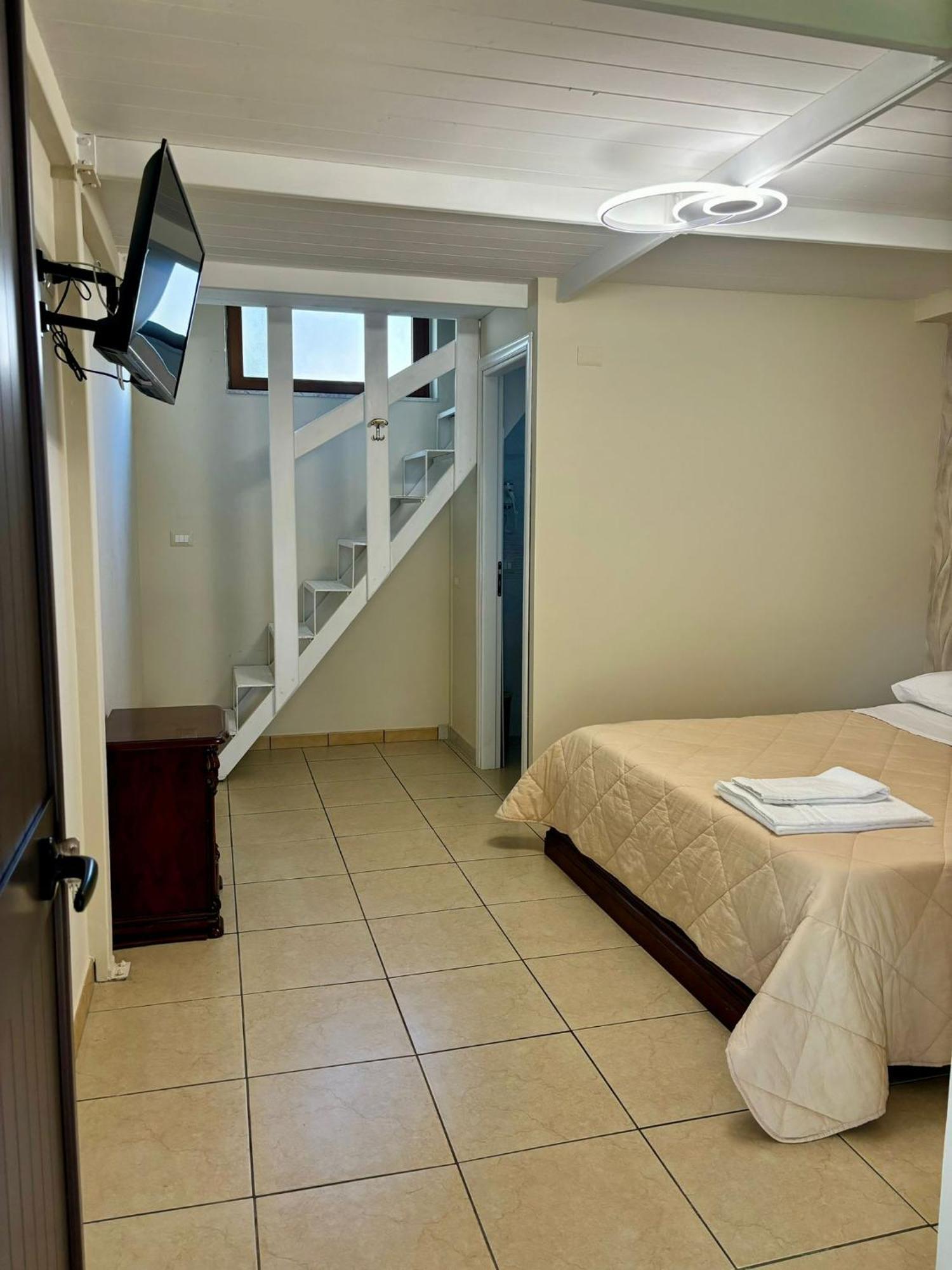 Rooms & Restaurant Il Castagneto Campagna Ngoại thất bức ảnh